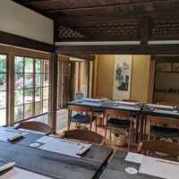 酒と二十四節気料理 きのえね omoya - 立派な床の間、思わず目を引く欄間