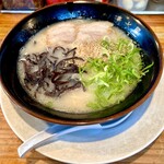 博多ラーメン清水屋 - 博多ラーメン 670円