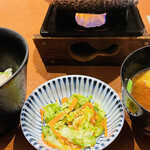 宿中屋 - 【食事】蟹と木ノ子の炊込み御飯【留椀】赤出汁