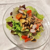 きのことベーコンの温かいサラダ