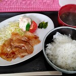 ランチショップあむあむ - 料理写真:生姜焼き定食　1000円