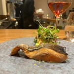 luogo - 鳥取ギンギン鮭の軽い炙り　柑橘のソース