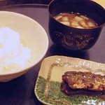 と村 - 秋刀魚の山椒煮ご飯