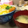 Tsukisamu Shokudou - かつ丼(￥850)。写真は並盛だよ！
