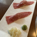 生粋 - 肉寿司。とろけます。