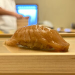 鮨おばな - 桜鱒（背）