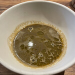 IZA - 魚介のスープ（タコ、イカのワタ、エビなどの食材を煮詰めて）