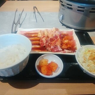 牛たん大好き 焼肉はっぴぃ_1