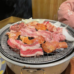 焼肉居酒屋 くまみちゃん  - 冷凍肉ですが価格を考慮すれば十分満足です。