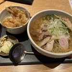Yamagata Soba To Kushiage No Omise Enzou - 冷たい鶏らーめん（大盛）とゲソ天丼（ハーフ）