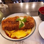 Atsugiritojinai Katsudon Roku Katsu - 