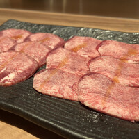 焼肉ソムリエ 萬樹亭 福島店 - 薄塩たんと上薄塩たん