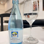 ガストロノミア ヨシ - オルタナティブ・アルコールはご存知FUJIミネラル炭酸水