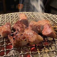 炭火焼肉ホルモン うしごろ 中目黒店 - 