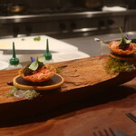 IZA - キャビアとスモークリコッタチーズのタルト