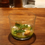 IZA - キャビアとスモークリコッタチーズのタルト