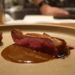 IZA - 鳩むね肉のサルミソース