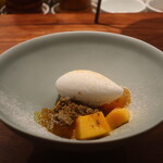 IZA - ジャスミンのわらび餅 ココナッツアイス添え