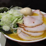 らーめん飛粋 - 左側