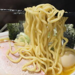 らーめん飛粋 - 麺リフト