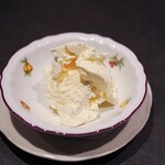 三和 - ミルキーアイス