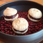 メゾン ケイ - ダックワーズとらやの餡サンド