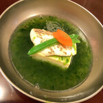 Shunraku Sawada - あおさ海苔の汁の中に、卵豆腐と焼き魚