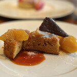 Brasserie mmm - ランチAのデセール、ガトーキャラメルとオレンジショコラ