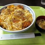とんかつ大将 - カツ丼・大。とにかくデカい。