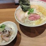 ジャパニーズ ラーメン 五感 - 