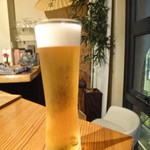 炭歌集 - 銘柄によって違う形のグラスに入れてくれる