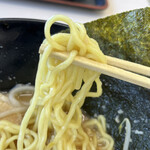 にんたまラーメン - ツルツル麺