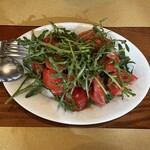 トラットリア フランコ - 岡野さんのトマトとルコラのサラダ／¥1,590