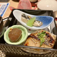 梅田 璃泉 本店 - イワシの梅煮 鰆の西京焼き 玉こんにゃく