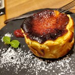 タパス＆タパス - バスク風チーズケーキ