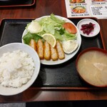 Emmaya - エビカツ定食 850円 ♪