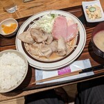 つるかめ食堂 - 日替わり定食（ご飯小盛）