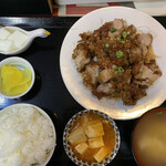 Gyouza Sakaya Kintaku - 日替り定食(油淋鶏)