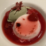 ドゥ・クルール - ブラマンジェと、ヨモギのアイス添え