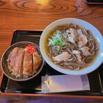 Chotto Tei - 肉そば　800円　ハーフかつ丼　450円