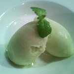 横浜うかい亭 - メロンソルベ。