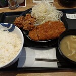 松屋・松のや 三原店 - ロースカツ＆本格唐揚げ定食（ごはん大）860円税込