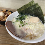 横浜鶏系ラーメン ぷく福 - 
