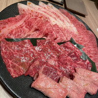 焼肉うしごろ 新宿三丁目店 - 