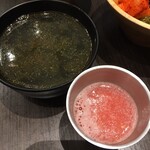 韓国食堂＆韓甘味ハヌリ - ワカメスープ、手作りジュース