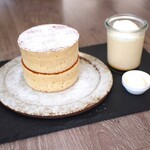 [Limited quantity] Homemade melting pudding & Shonan wheat thick Pancakes