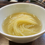 赤坂 らいもん - 盛岡冷麺　別アングル