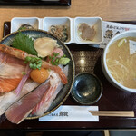 大人のご馳走屋 魚錠 - 小鉢やあら汁も美味しい