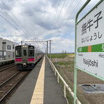 Takahashi Chuka Soba Ten - 撫牛子駅。乗客のほとんどはインバウンドの観光客。