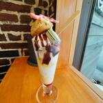 call me cafe - 横からの図